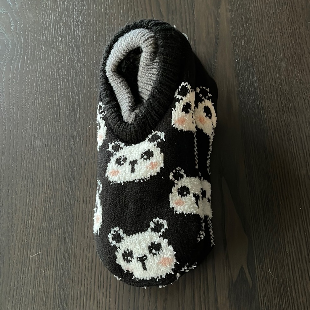 Secret Treasures panda faux fur slipper socks (shoe size 4-10) NWT